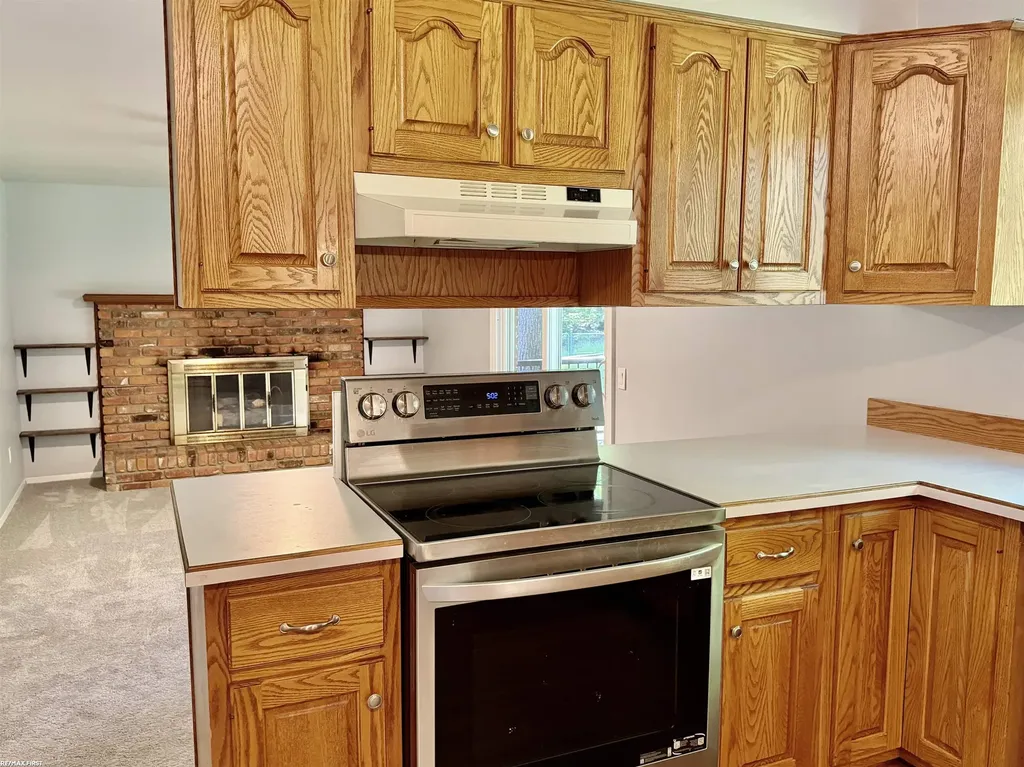 33043 Shagbark Circle Chesterfield Township MI 48047