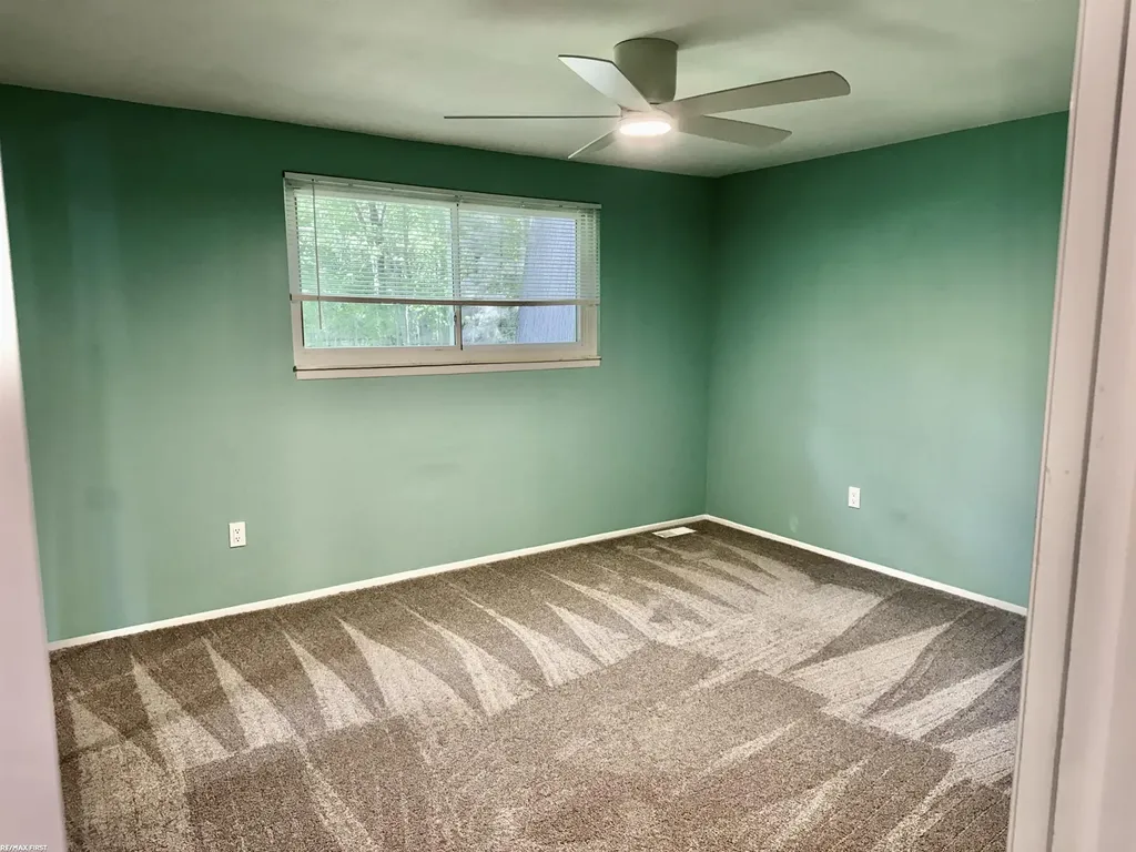 33043 Shagbark Circle Chesterfield Township MI 48047