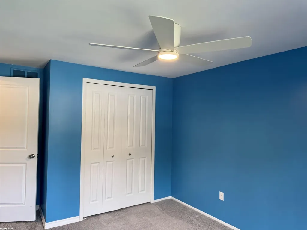 33043 Shagbark Circle Chesterfield Township MI 48047