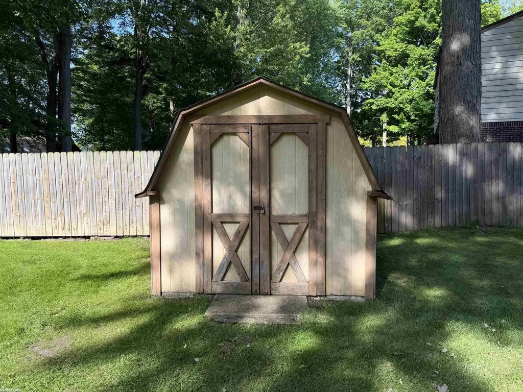 33043 Shagbark Circle Chesterfield Township MI 48047