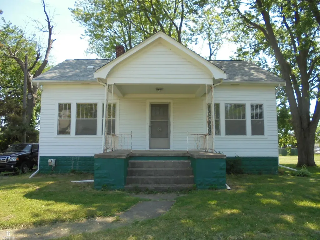35080 Hengesbach Drive Clinton Charter Township MI 48035