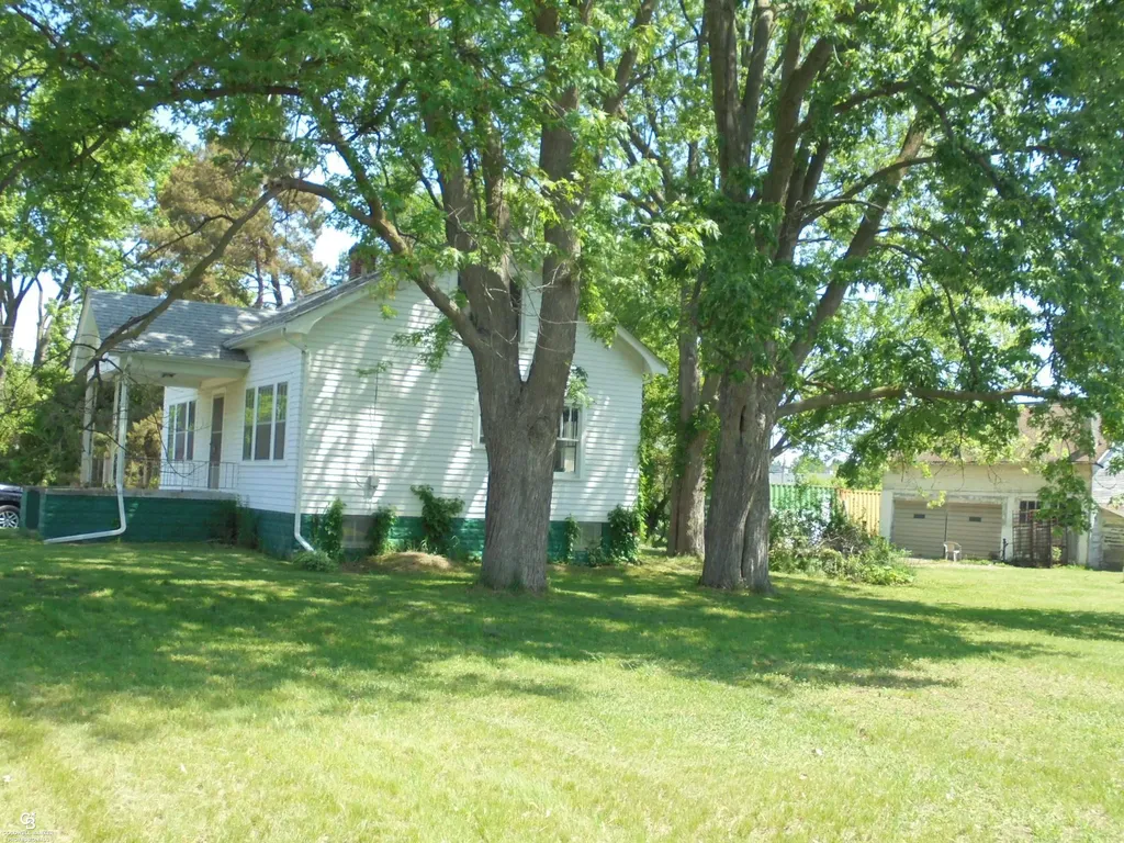 35080 Hengesbach Drive Clinton Charter Township MI 48035