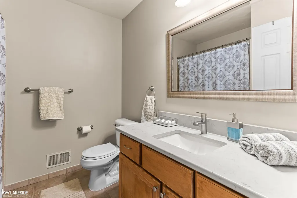 51389 Midland Circle Macomb Township MI 48042