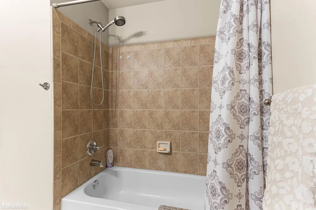 51389 Midland Circle Macomb Township MI 48042