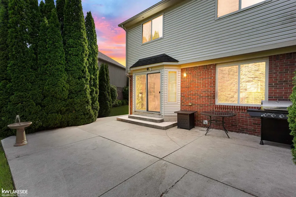 51389 Midland Circle Macomb Township MI 48042