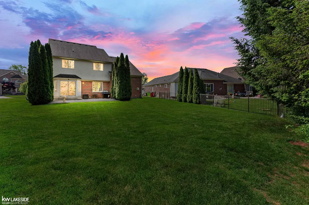 51389 Midland Circle Macomb Township MI 48042