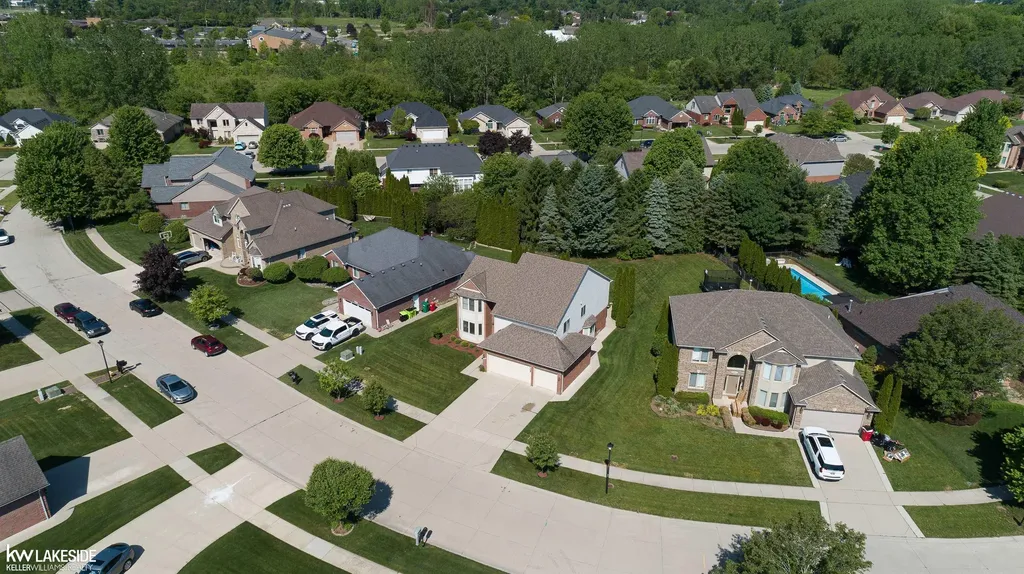 51389 Midland Circle Macomb Township MI 48042