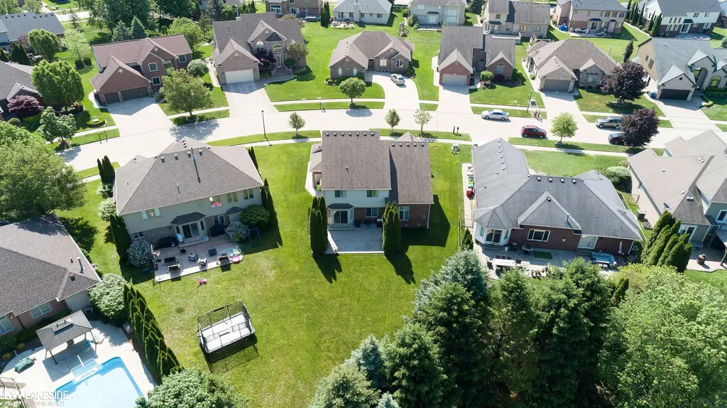 51389 Midland Circle Macomb Township MI 48042