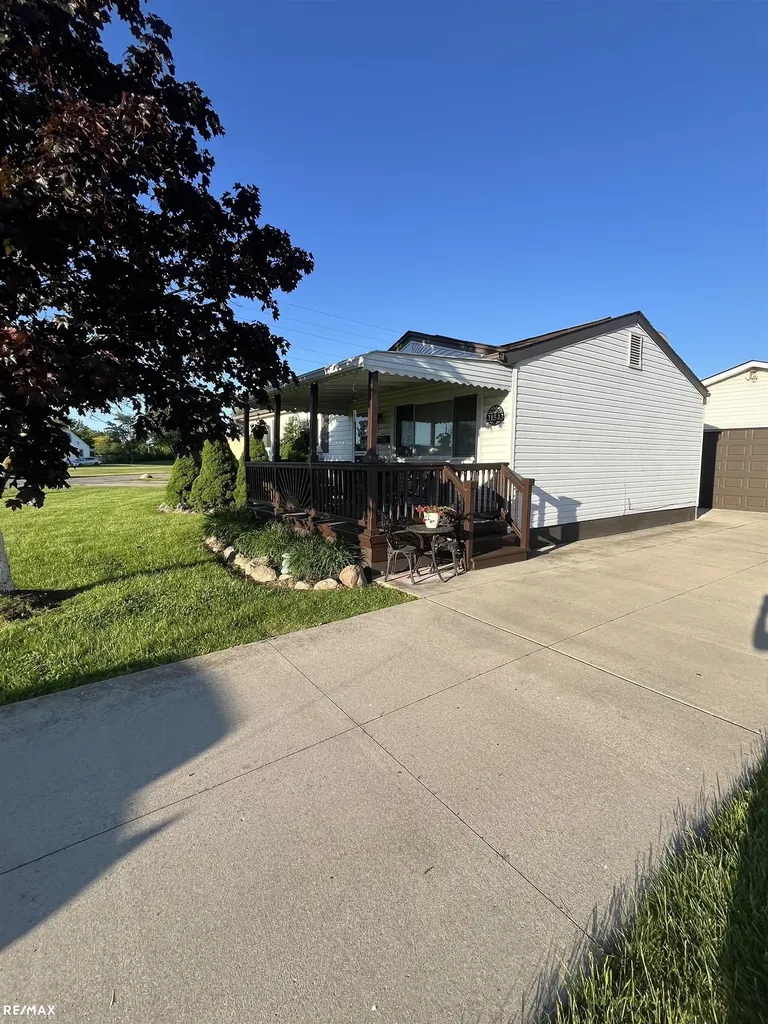 31543 Devos Court New Haven Village MI 48048