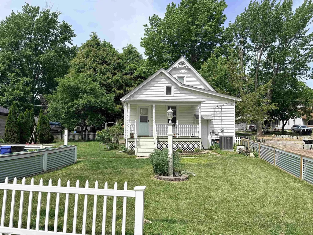 73 Smith Street Mt. Clemens City MI 48043