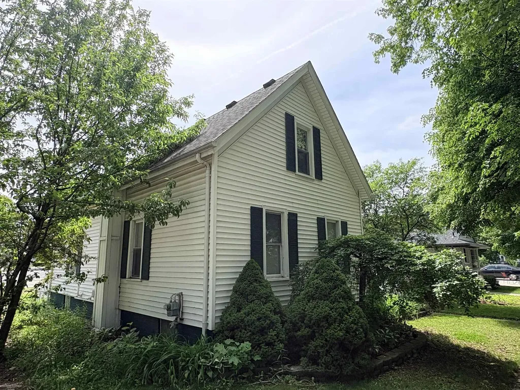 73 Smith Street Mt. Clemens City MI 48043