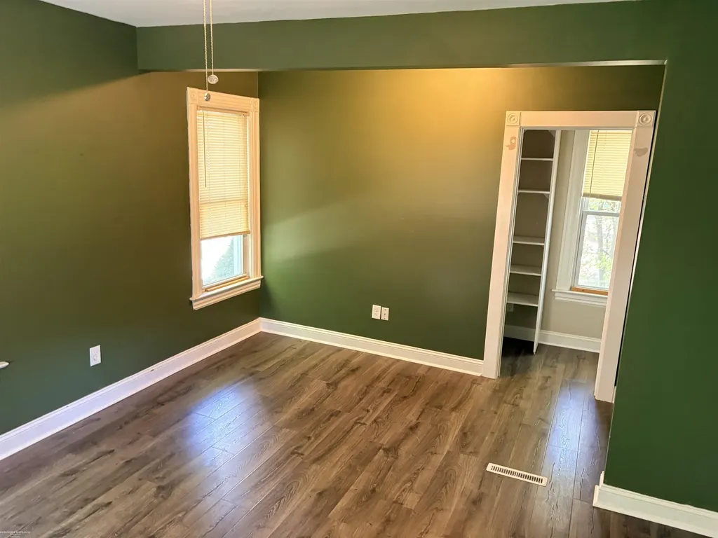73 Smith Street Mt. Clemens City MI 48043