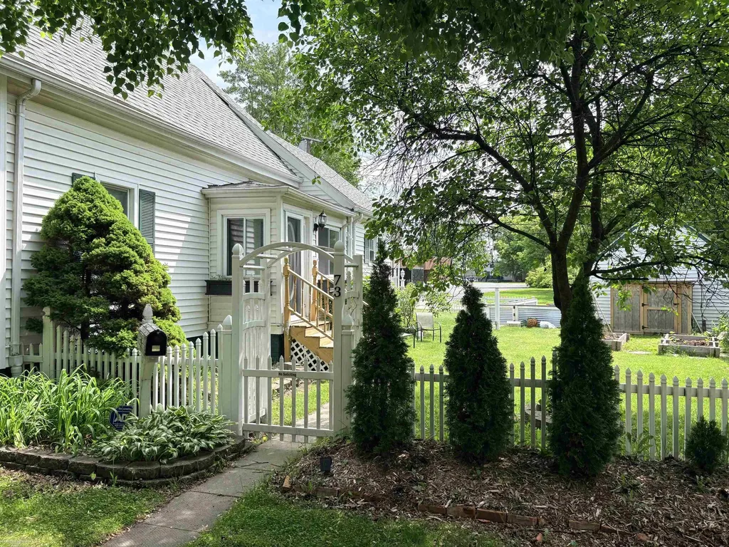 73 Smith Street Mt. Clemens City MI 48043