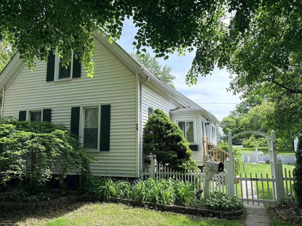 73 Smith Street Mt. Clemens City MI 48043