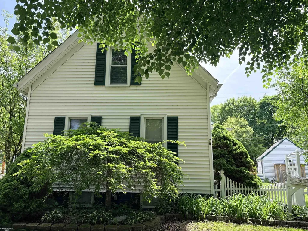 73 Smith Street Mt. Clemens City MI 48043
