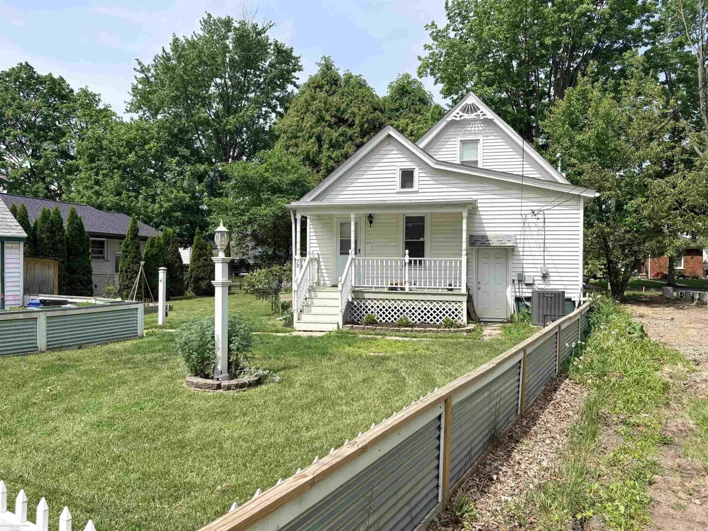 73 Smith Street Mt. Clemens City MI 48043