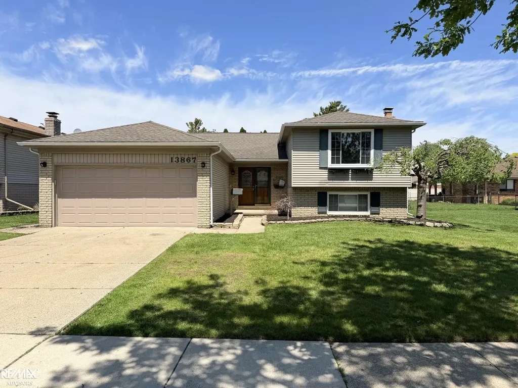 13867 Tefft Drive Warren City MI 48088