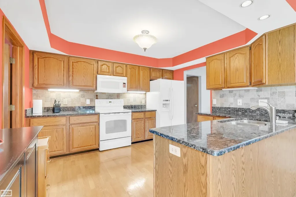 41010 W Rosewood Drive Clinton Charter Township MI 48038
