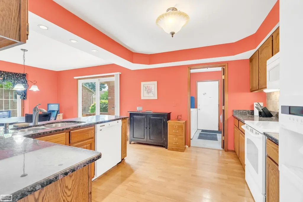 41010 W Rosewood Drive Clinton Charter Township MI 48038