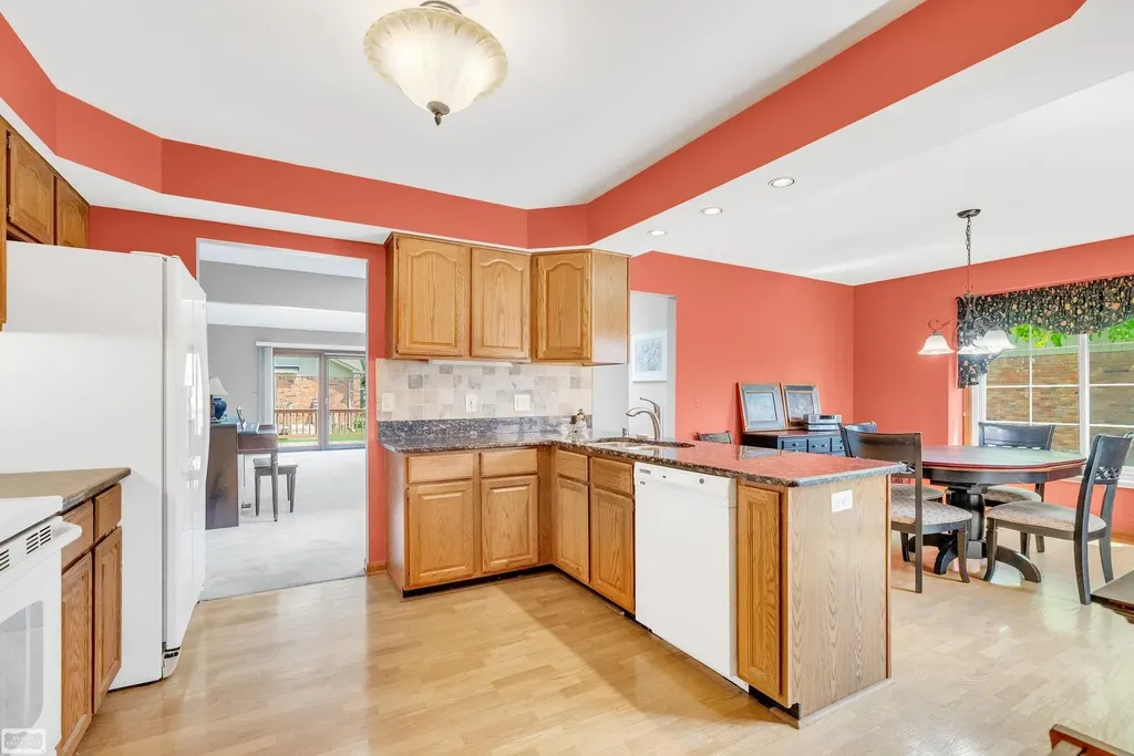 41010 W Rosewood Drive Clinton Charter Township MI 48038