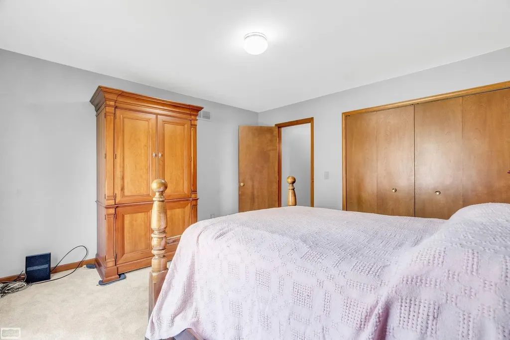 41010 W Rosewood Drive Clinton Charter Township MI 48038