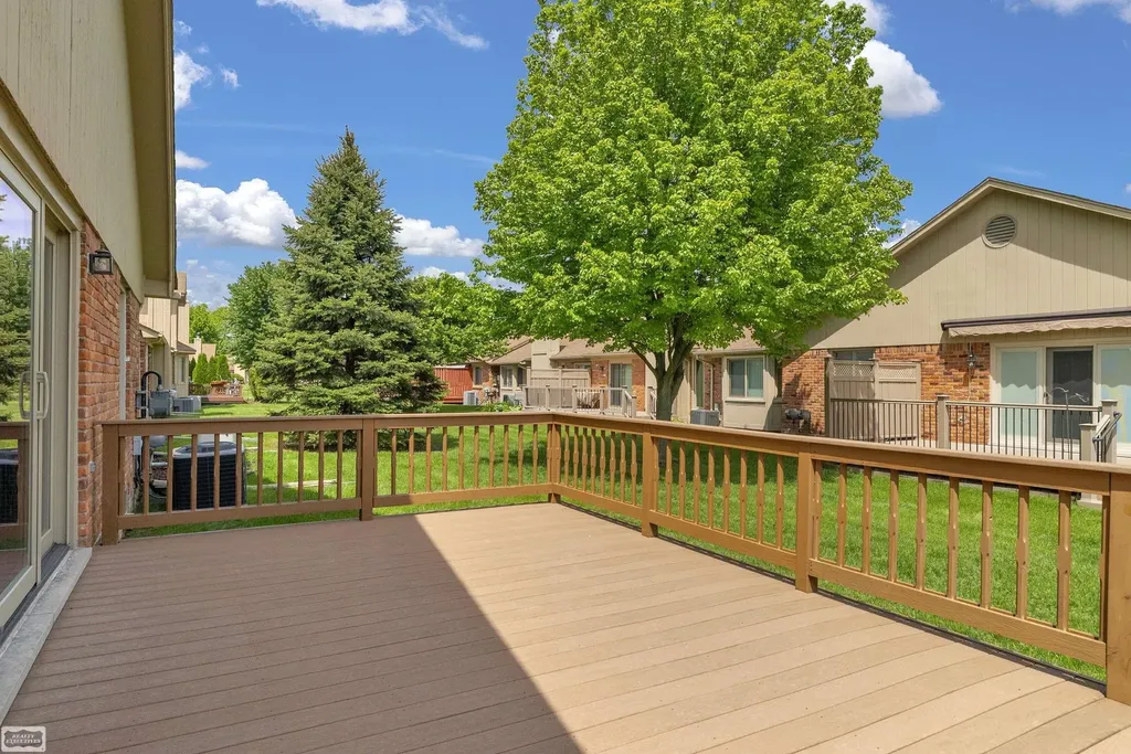 41010 W Rosewood Drive Clinton Charter Township MI 48038