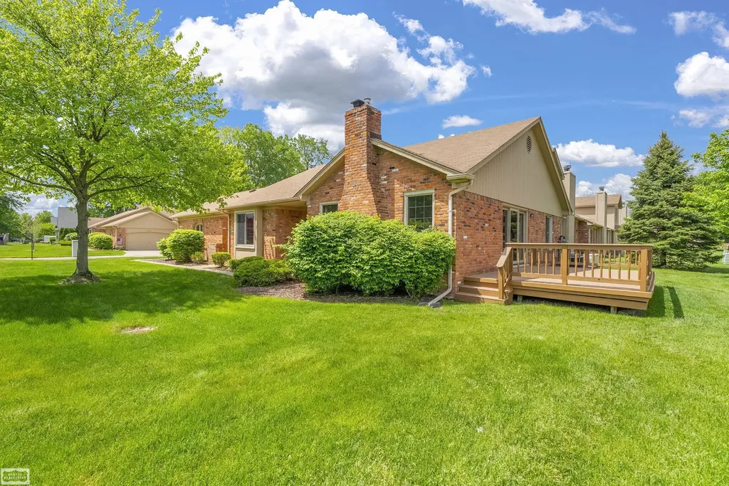 41010 W Rosewood Drive Clinton Charter Township MI 48038