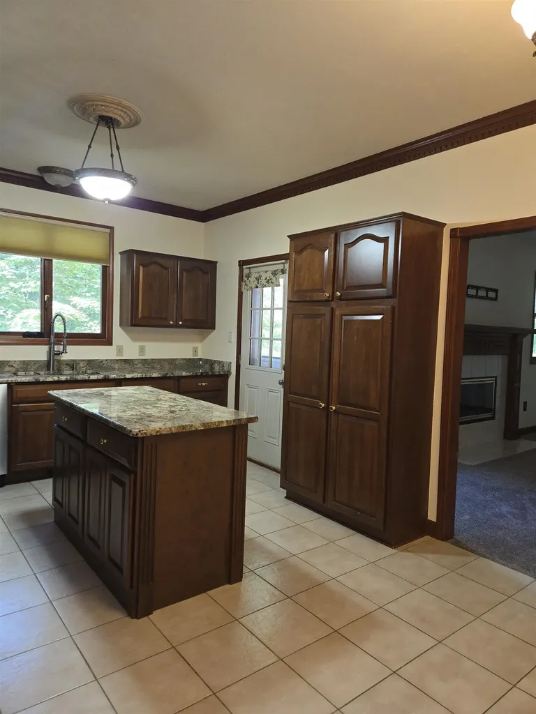 11087 Shadow Creek Court Sterling Heights City MI 48313