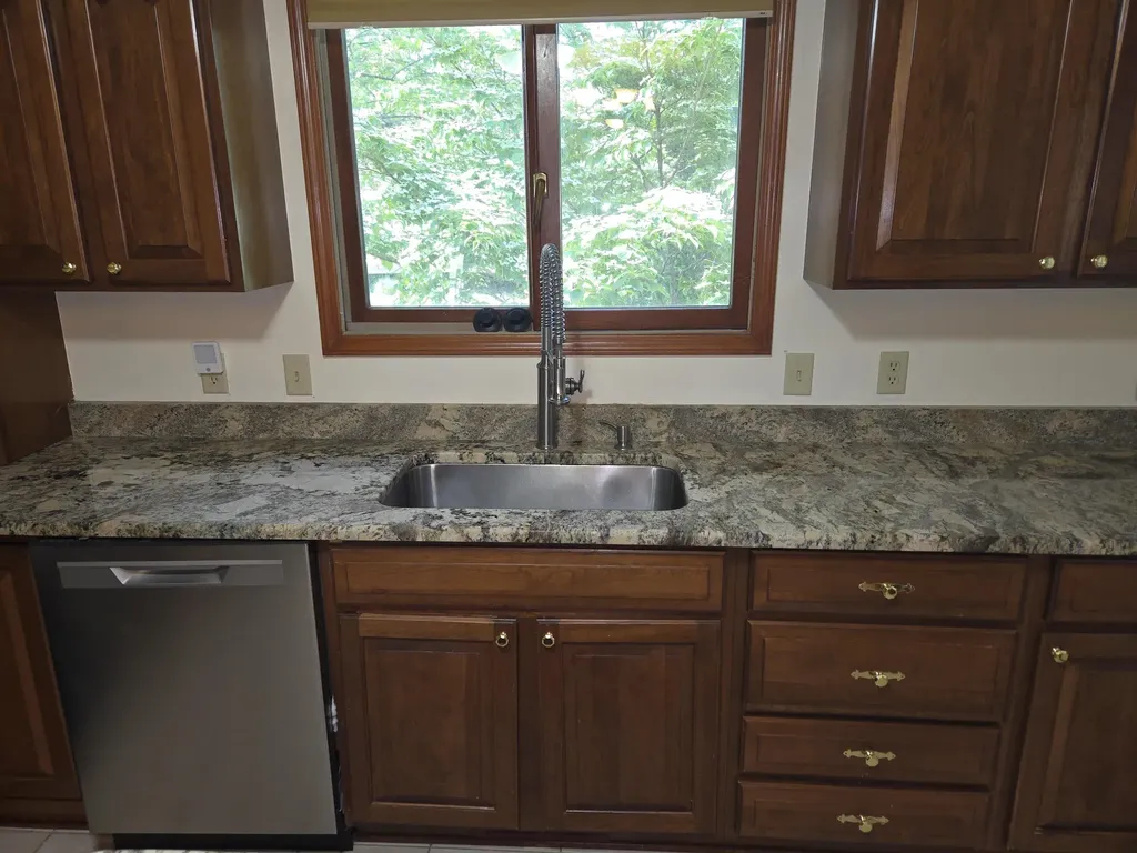 11087 Shadow Creek Court Sterling Heights City MI 48313