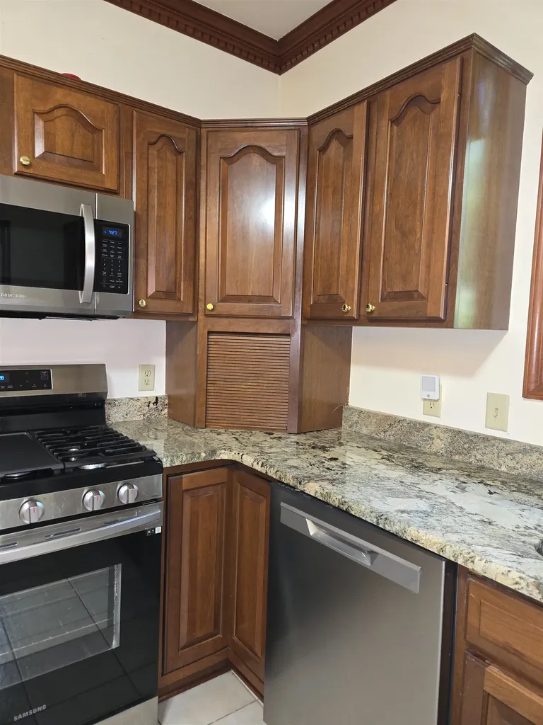 11087 Shadow Creek Court Sterling Heights City MI 48313
