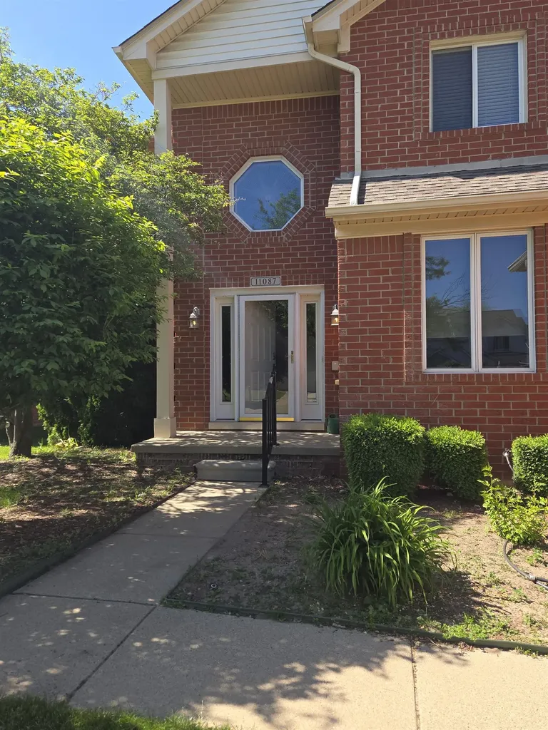 11087 Shadow Creek Court Sterling Heights City MI 48313