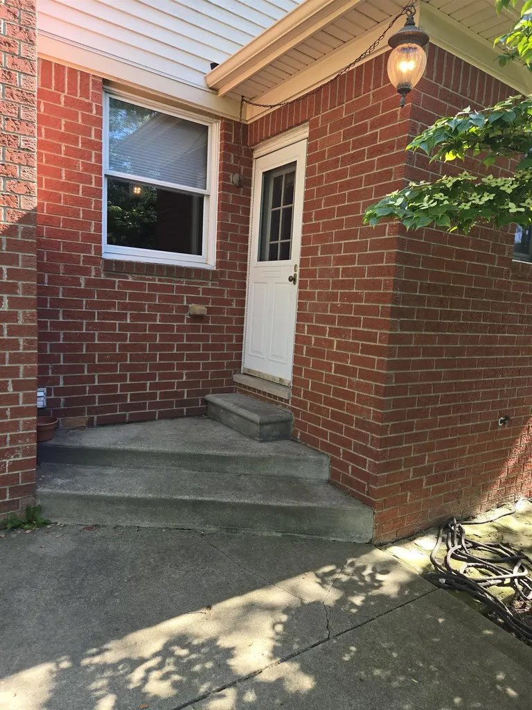 11087 Shadow Creek Court Sterling Heights City MI 48313