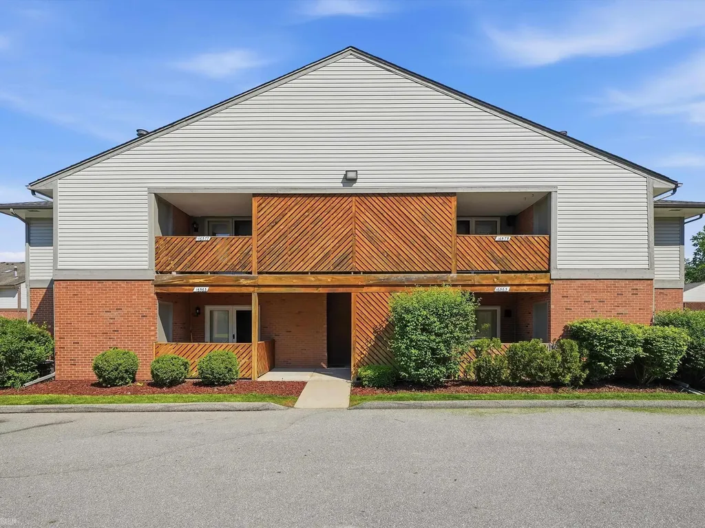 16579 Woodlane Drive Fraser City MI 48026