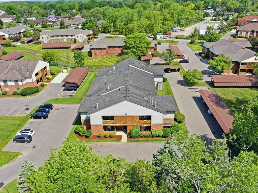 16579 Woodlane Drive Fraser City MI 48026