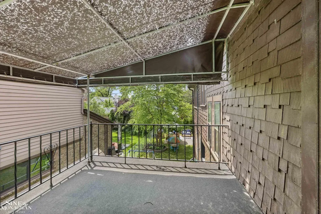 1231 Grayton Street Grosse Pointe Park City MI 48230