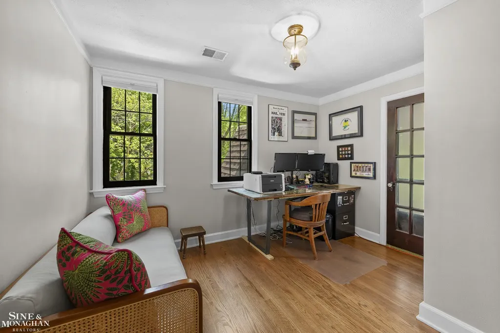 1231 Grayton Street Grosse Pointe Park City MI 48230