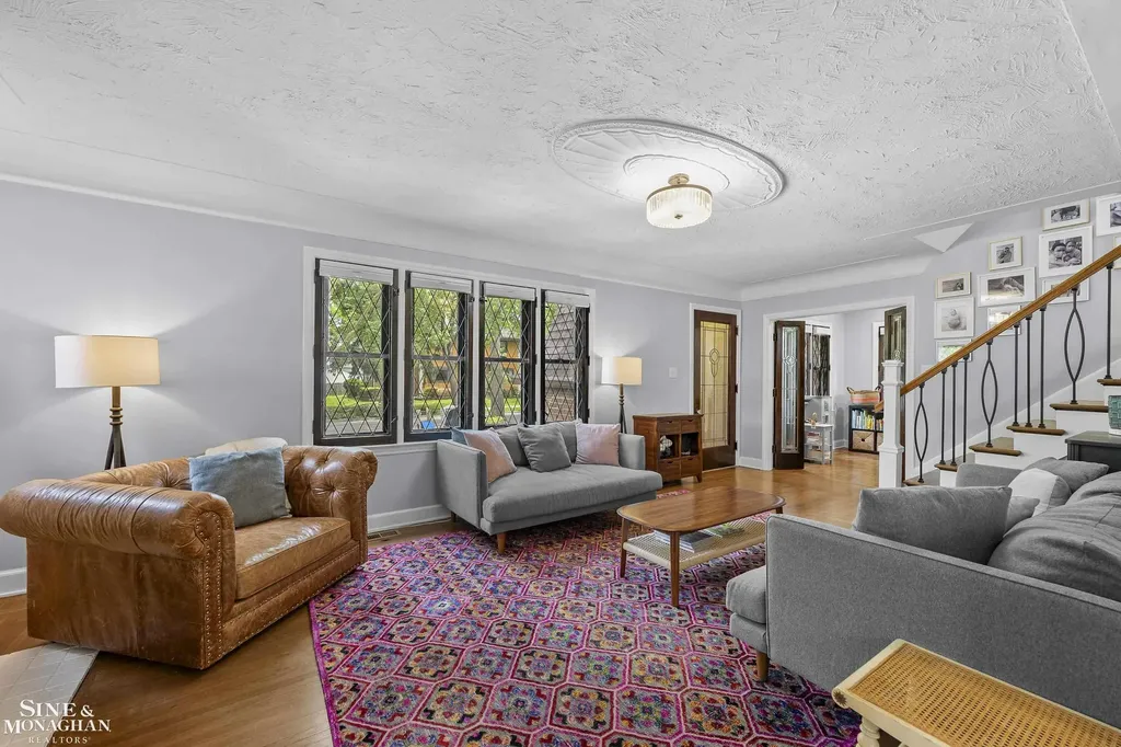 1231 Grayton Street Grosse Pointe Park City MI 48230