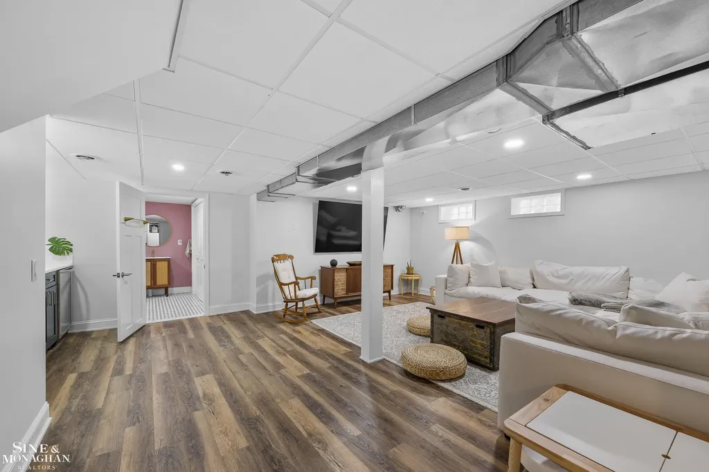 1231 Grayton Street Grosse Pointe Park City MI 48230