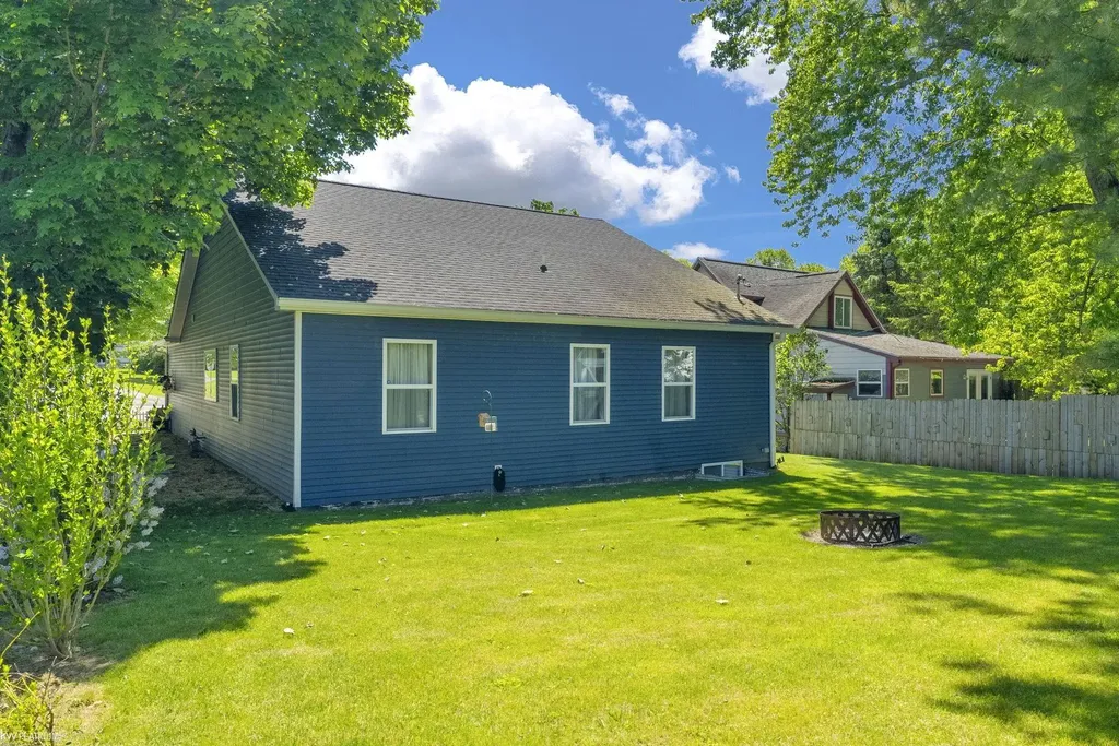 505 N Main Street Yale City MI 48097