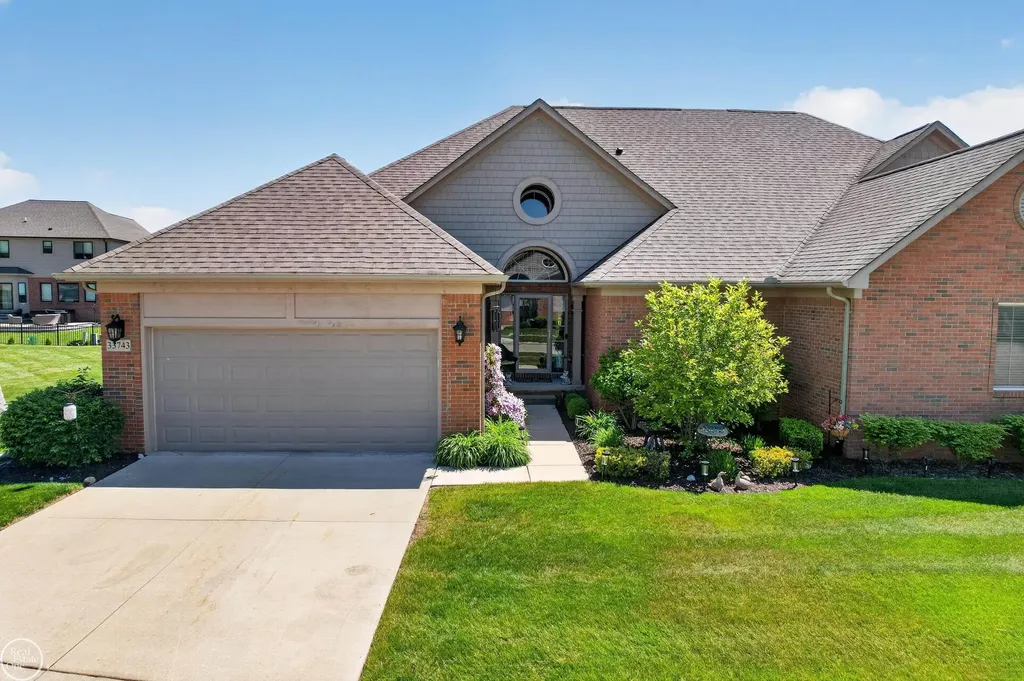 33743 Au Sable Drive Chesterfield Township MI 48047