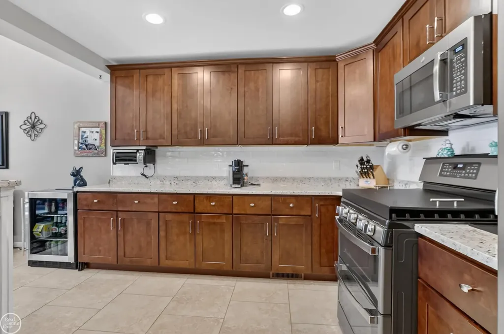 33743 Au Sable Drive Chesterfield Township MI 48047
