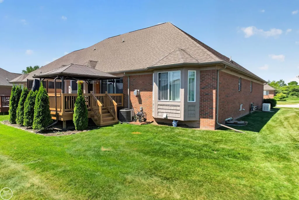 33743 Au Sable Drive Chesterfield Township MI 48047