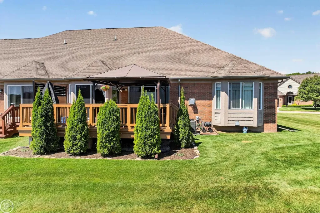 33743 Au Sable Drive Chesterfield Township MI 48047
