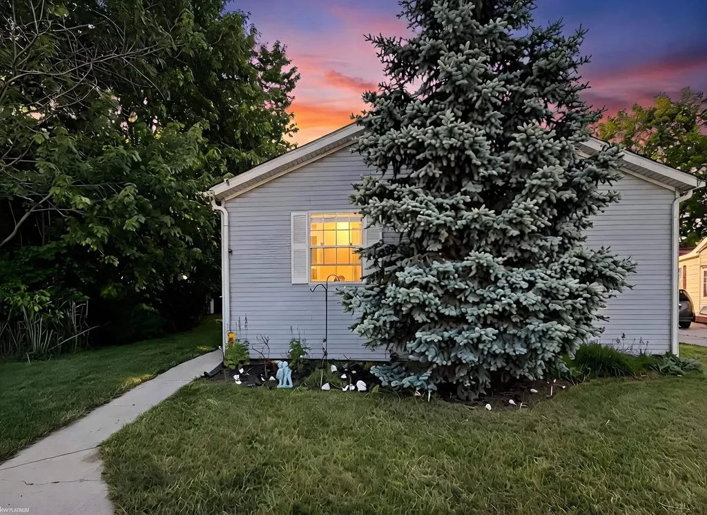 21551 Clochette Drive Macomb Township MI 48044