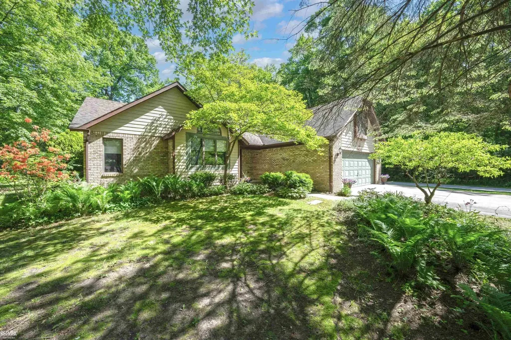 6440 Benoit Road Clay Township MI 48001