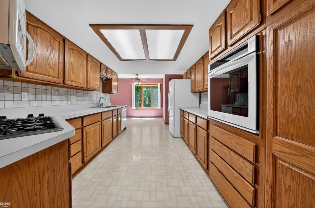 6440 Benoit Road Clay Township MI 48001