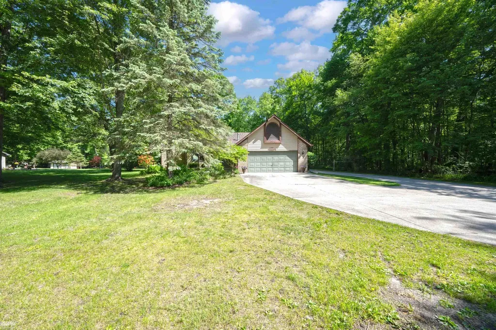 6440 Benoit Road Clay Township MI 48001