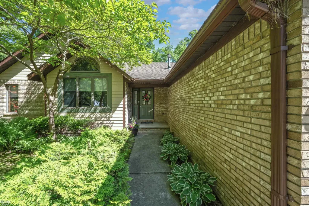 6440 Benoit Road Clay Township MI 48001