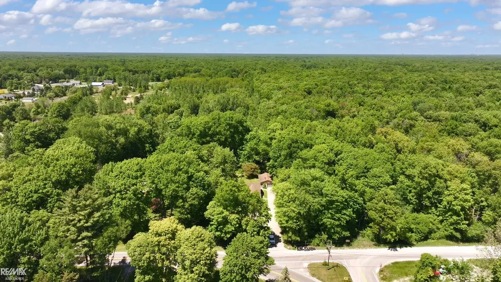 6440 Benoit Road Clay Township MI 48001