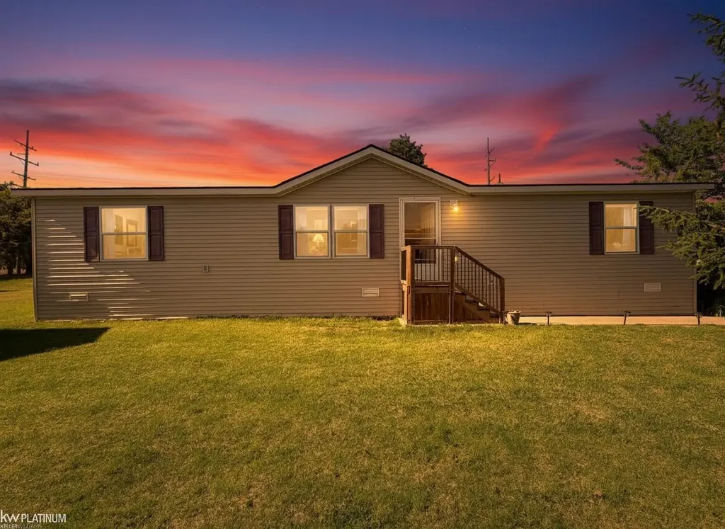 46688 Lemans Court Macomb Township MI 48044